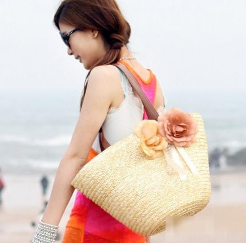Túi cói nữ đẹp cho nàng công sở tung tăng dạo biển hè 2017