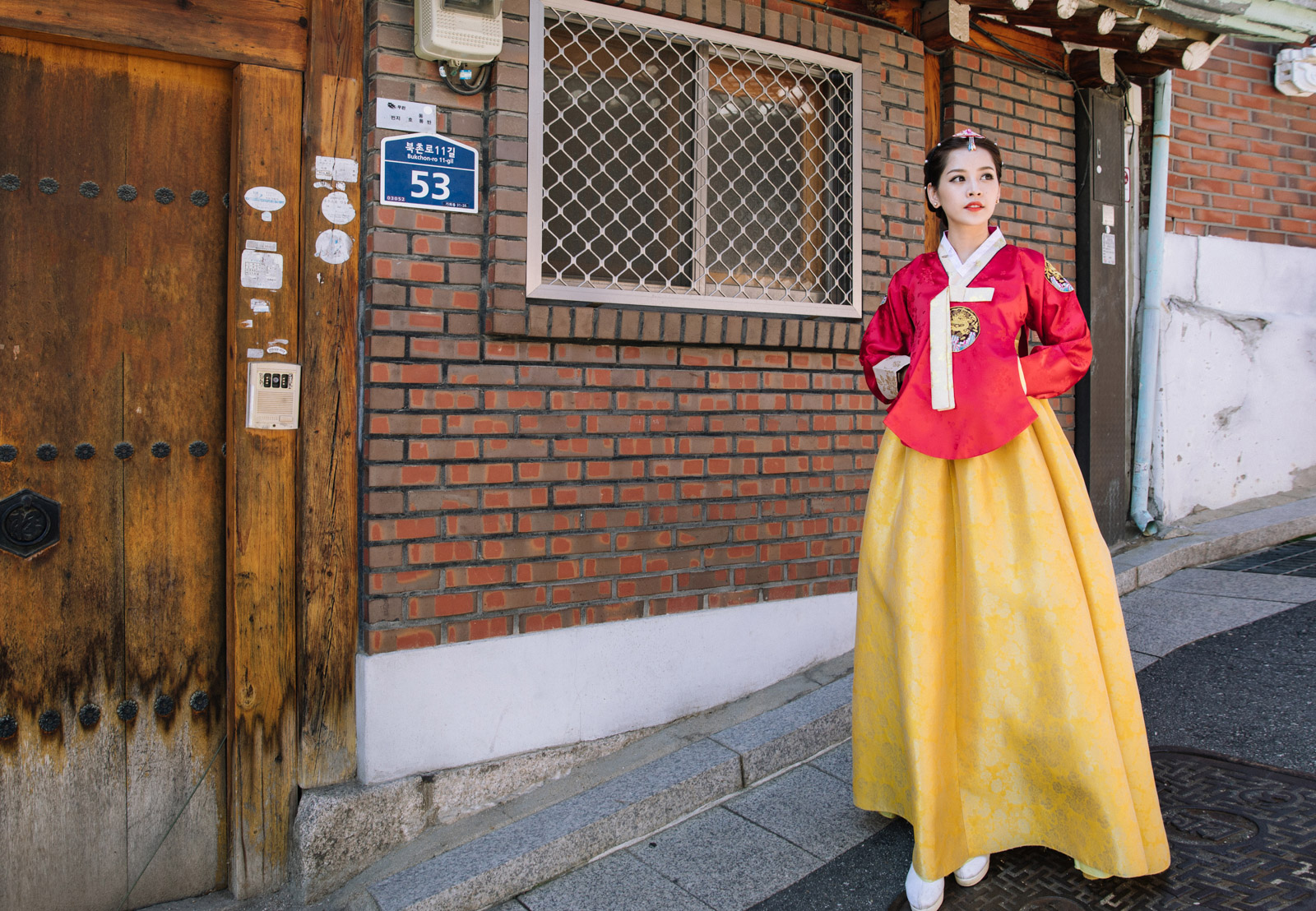 Chi pu xinh xắn trong trang phục hanbok tại hàn quốc