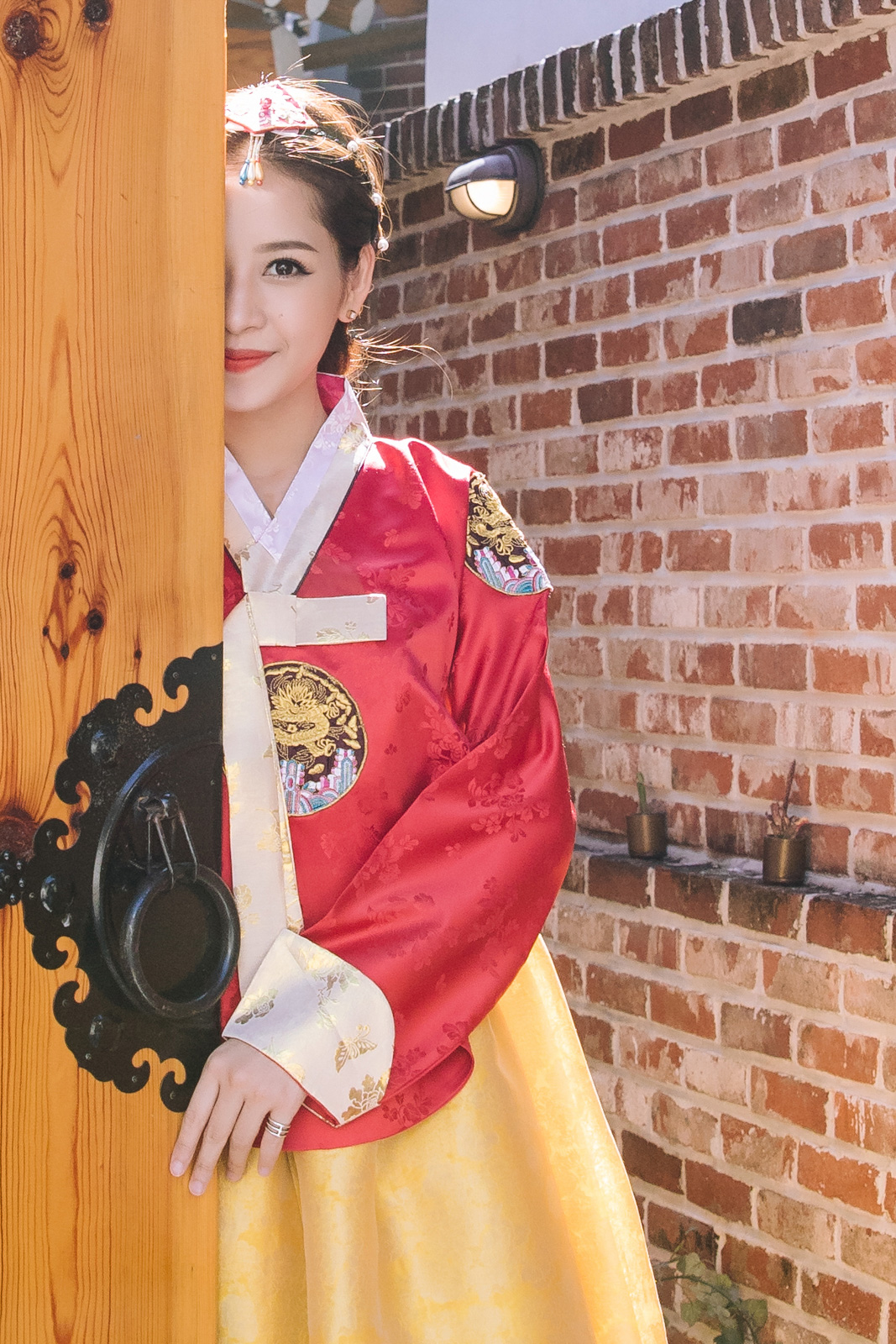Chi pu xinh xắn trong trang phục hanbok tại hàn quốc