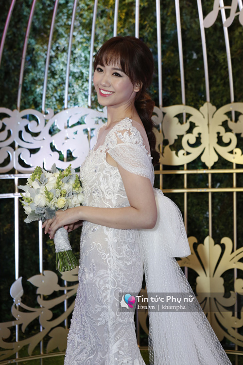 Cận cảnh chiếc váy cưới trấn thành của hari won