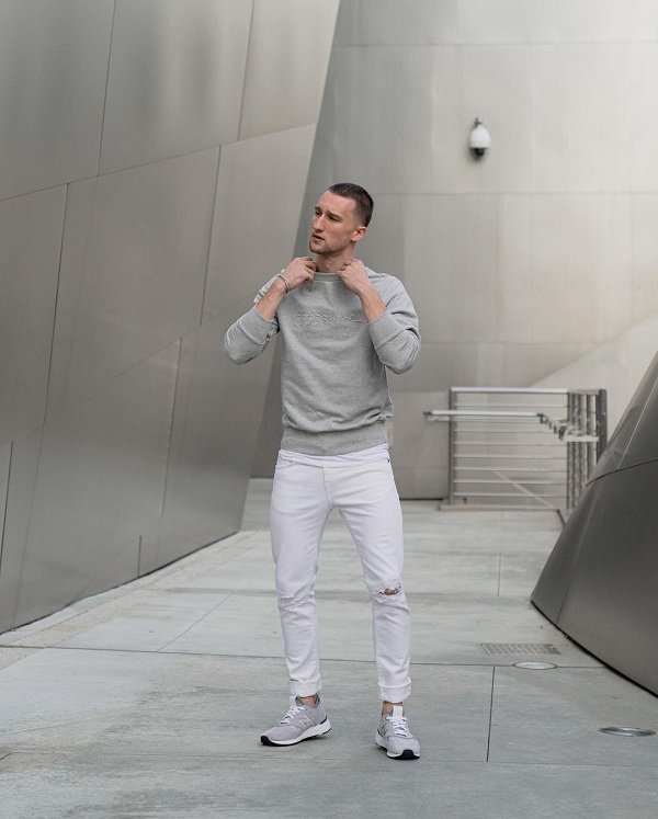 8 cách phối đồ với quần jeans trắng giúp chàng định hình phong cách mạnh mẽ