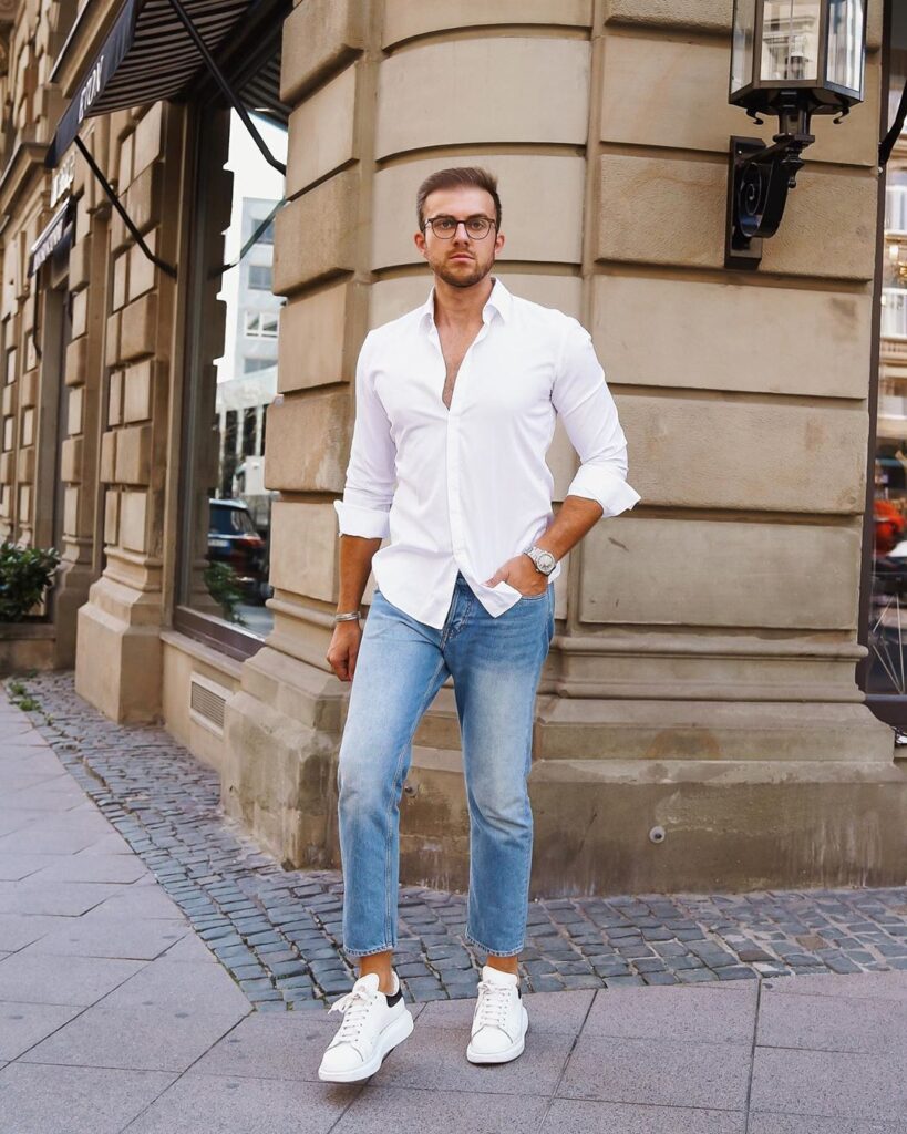 Nổi bần bật khắp phố chỉ với một item quần jeans và 6 tips phối đồ phong cách